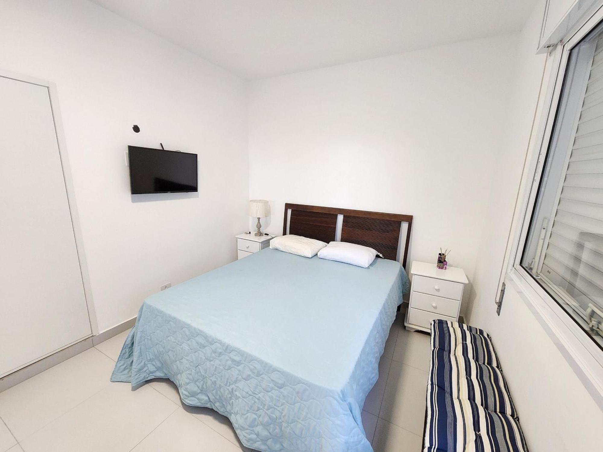 Apartamento Alto Padrao Frente Ao Mar 4 Quartos Sendo 2 ,a/c , Garagem * Guarujá