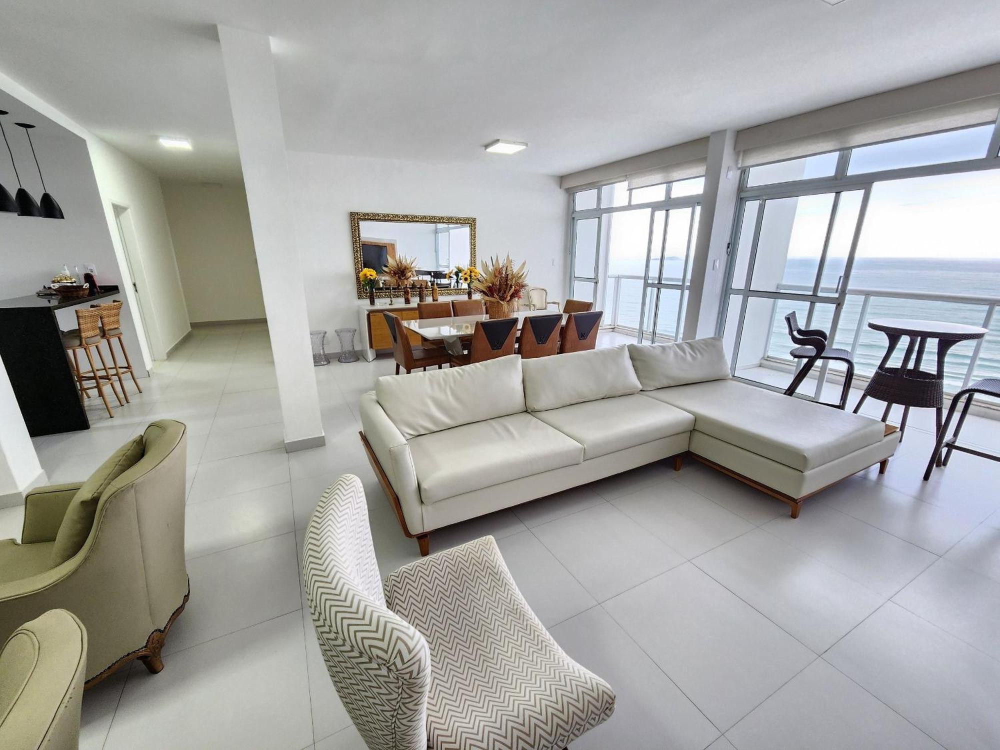Apartamento Alto Padrao Frente Ao Mar 4 Quartos Sendo 2 ,a/c , Garagem *
